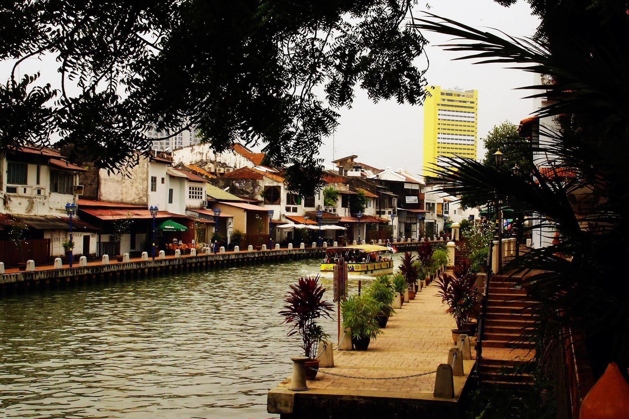 The Emperor Hotel Malacca Exterior photo